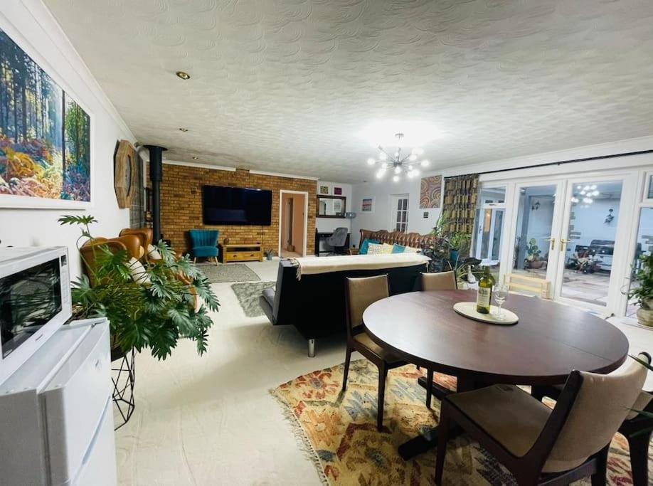 Karinya Suite Llanvaches Exterior photo